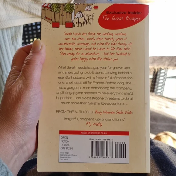 Book - The Gap Year for Grown Ups by Annie Sanders - Picture 2 of 3